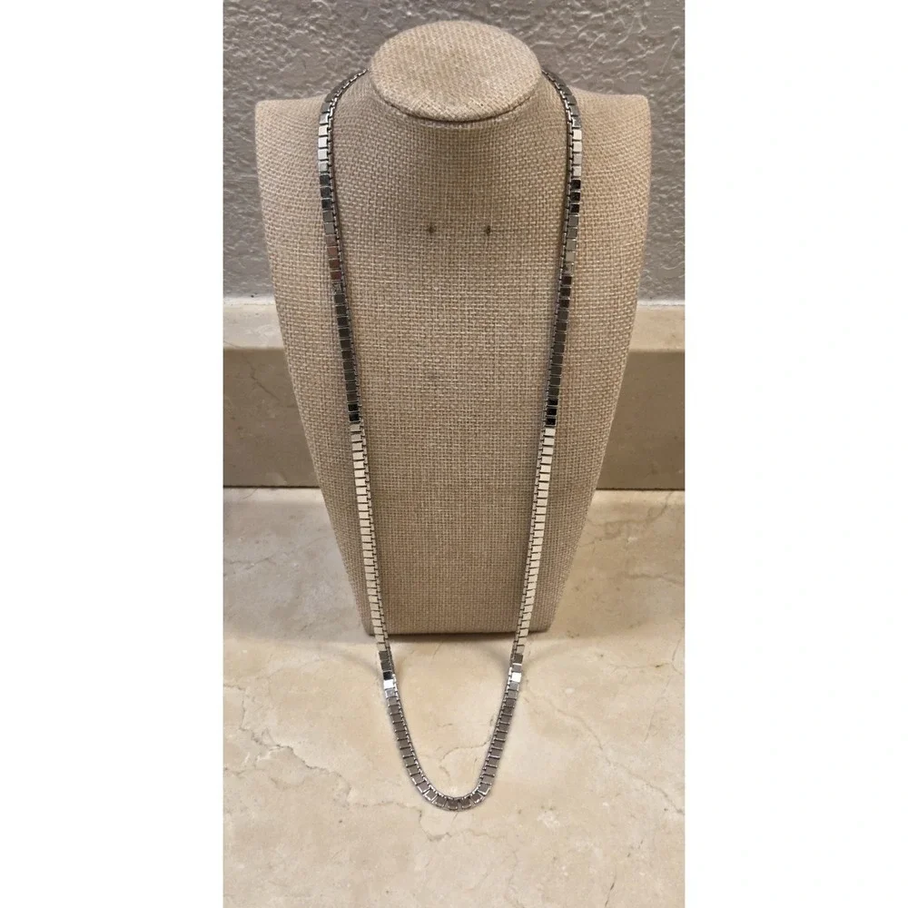 Vintage 1990s Monet Silver Tone Square‎ Link Chain 28